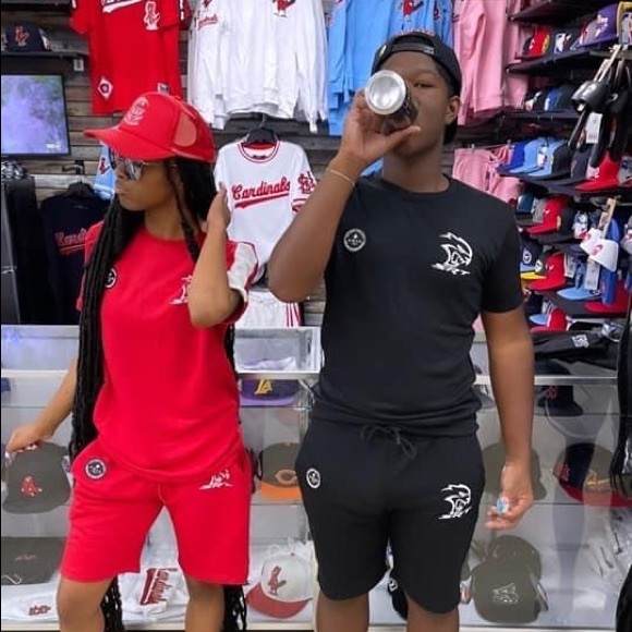 Short Sets - Picture 4 of 4